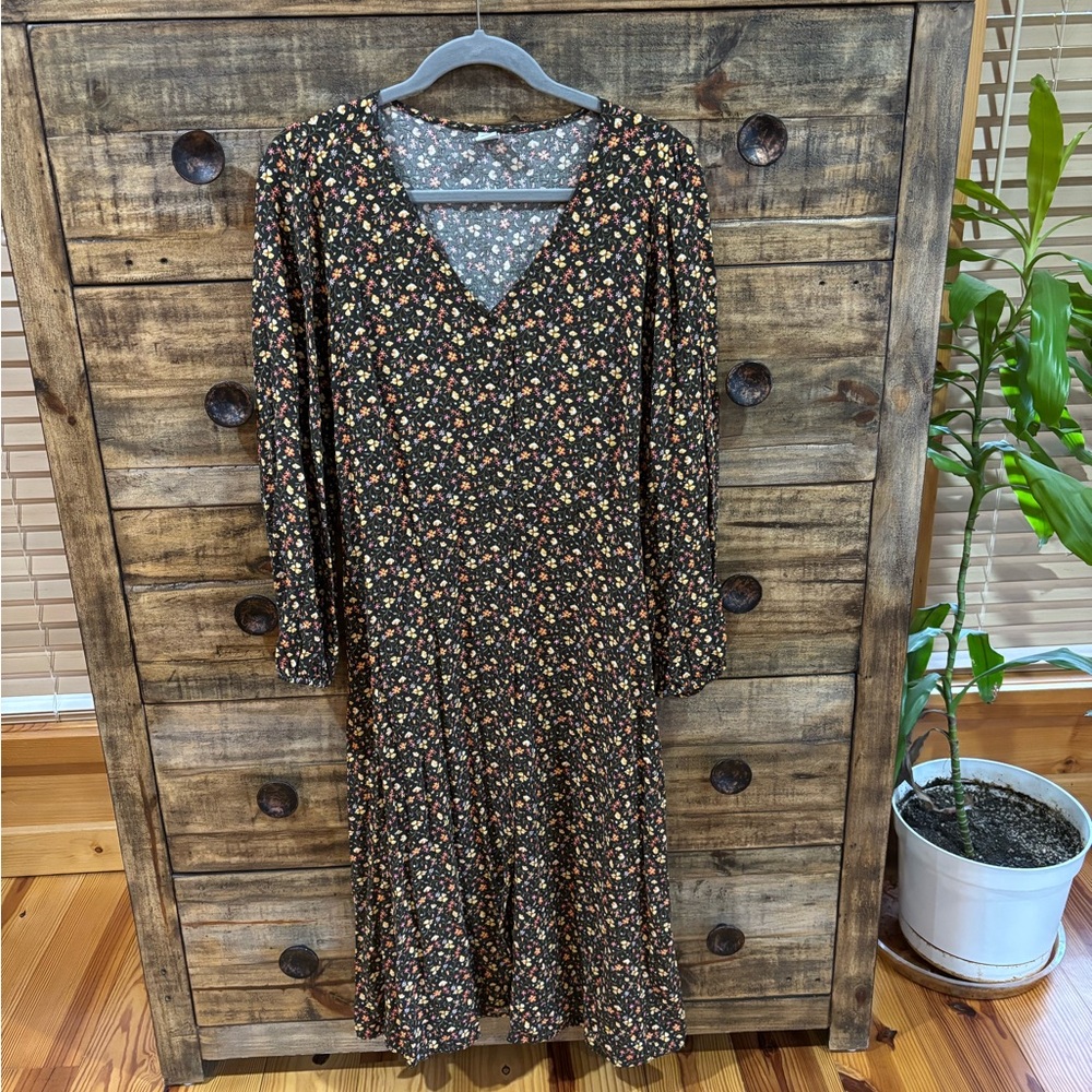 Old Navy Black Long-Sleeve Floral Midi Dress